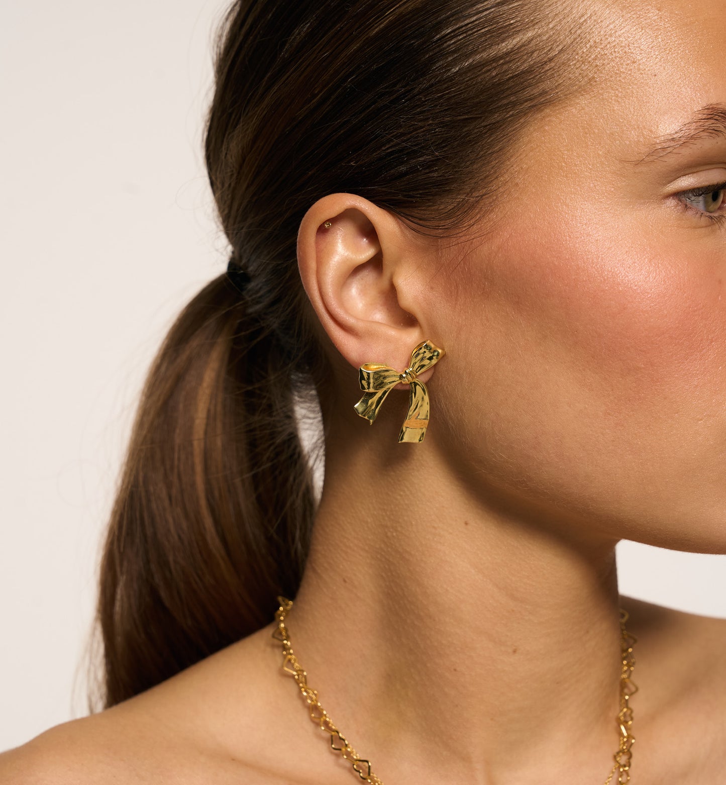 Big Bow Studs