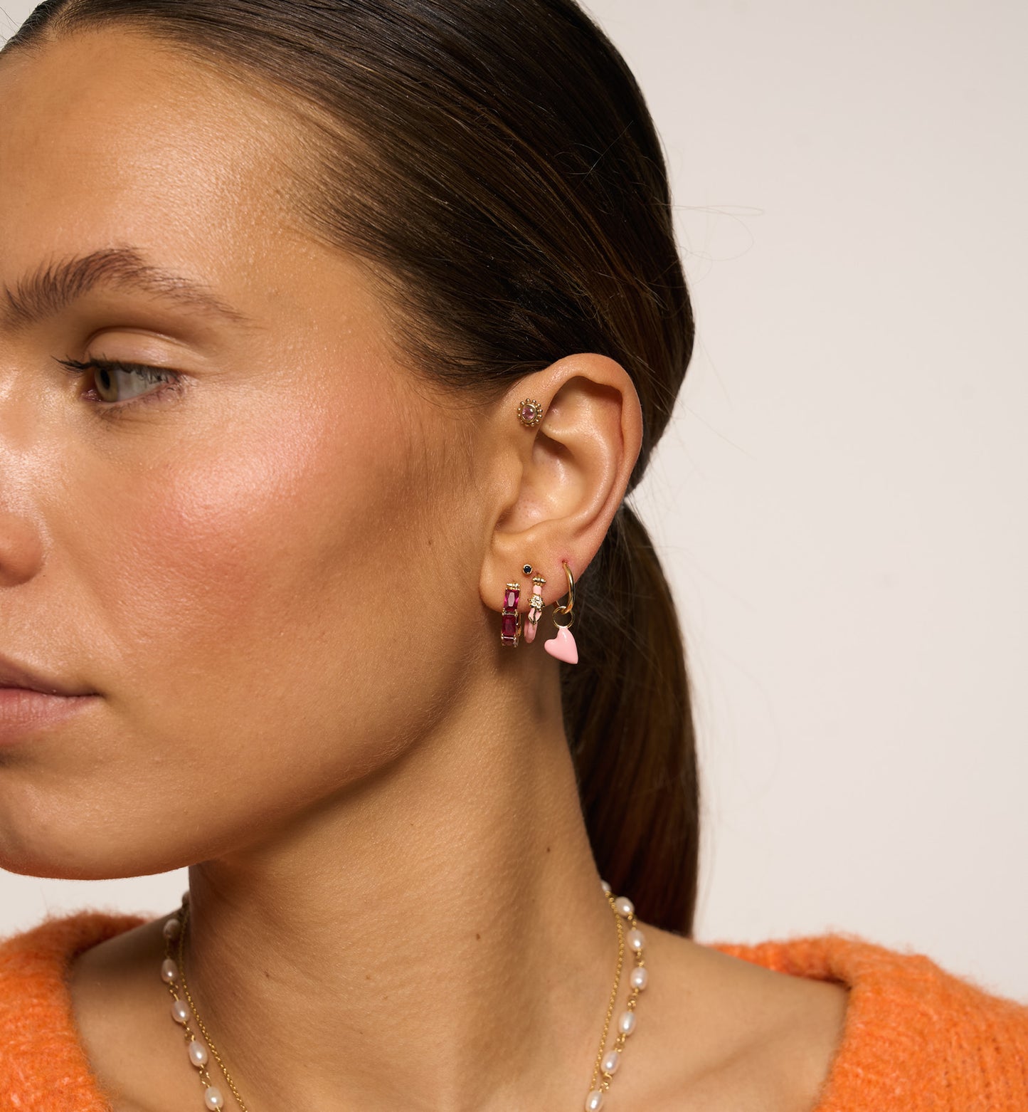 Single Rouge Ring Earring
